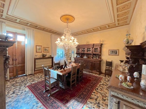 casa indipendente in vendita a Campi Bisenzio