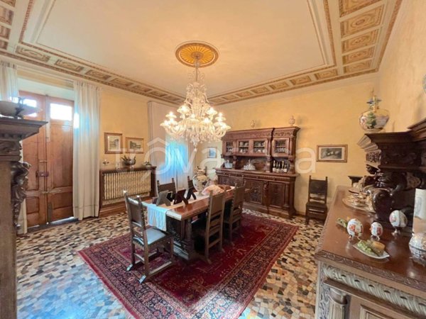 casa indipendente in vendita a Campi Bisenzio