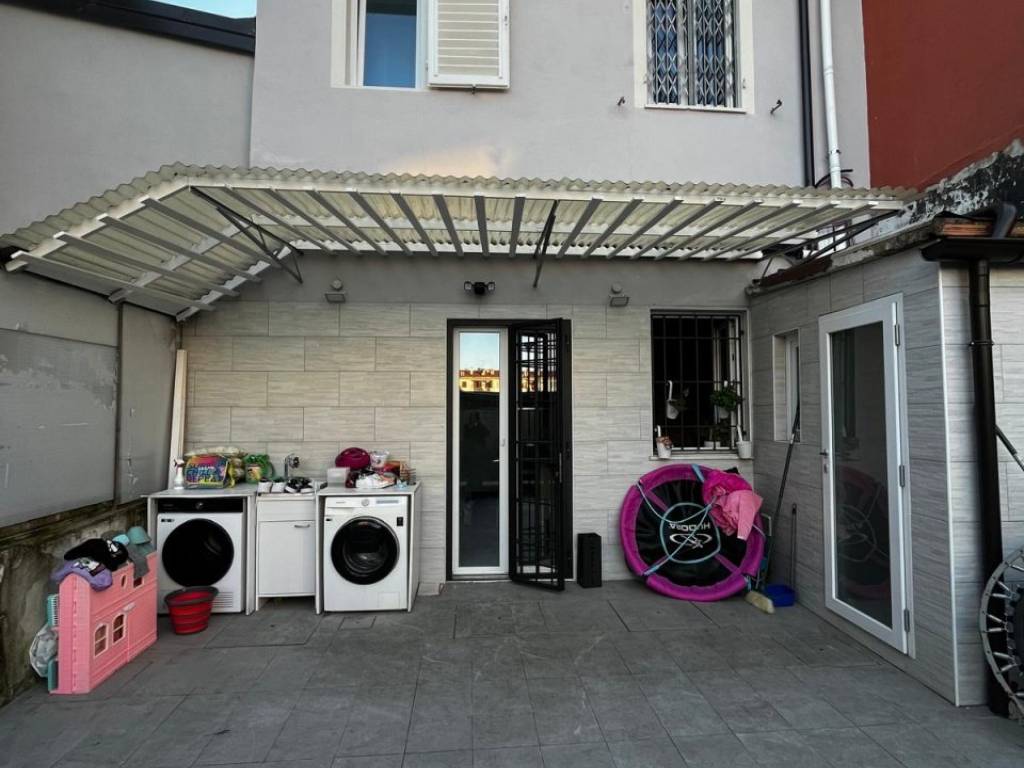 casa indipendente in vendita a Campi Bisenzio in zona Capalle