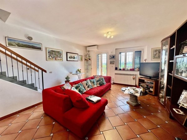 casa indipendente in vendita a Campi Bisenzio in zona San Cresci