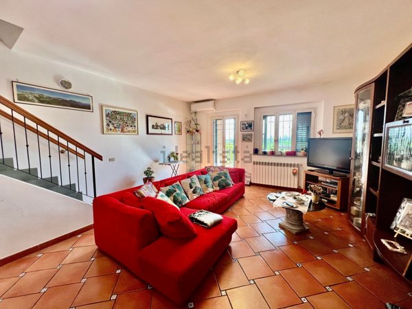 casa indipendente in vendita a Campi Bisenzio in zona San Piero a Ponti