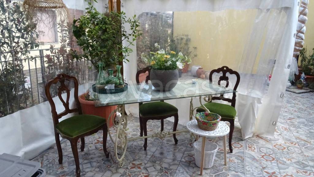 casa indipendente in vendita a Campi Bisenzio