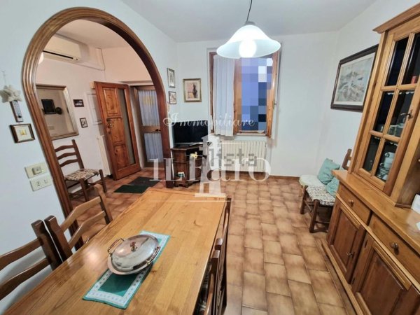 casa indipendente in vendita a Campi Bisenzio