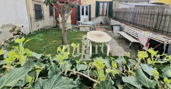 casa indipendente in vendita a Campi Bisenzio in zona San Donnino