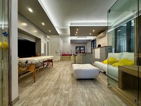 casa indipendente in vendita a Campi Bisenzio