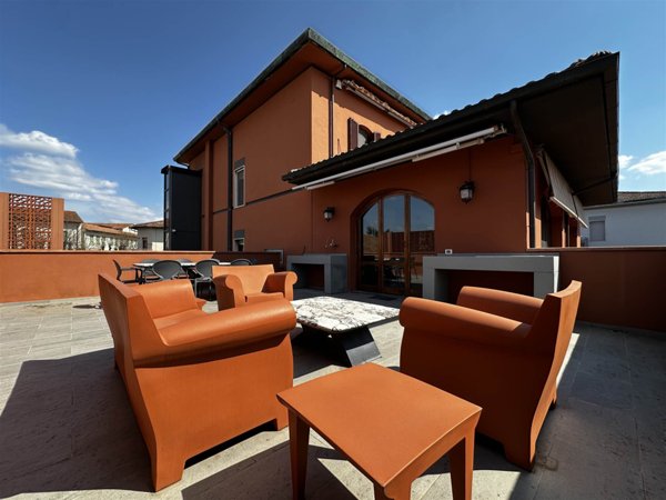 casa indipendente in vendita a Campi Bisenzio