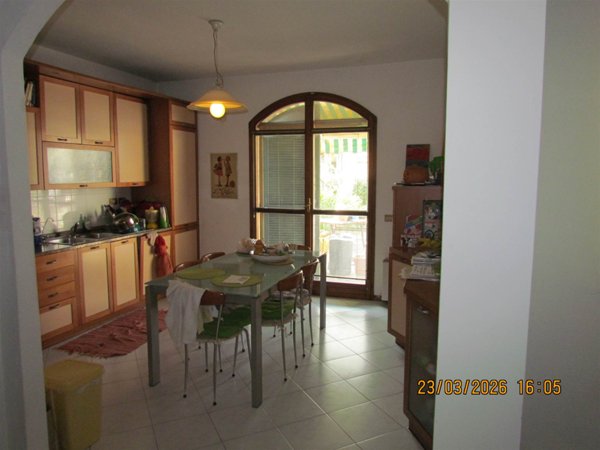 casa indipendente in vendita a Campi Bisenzio