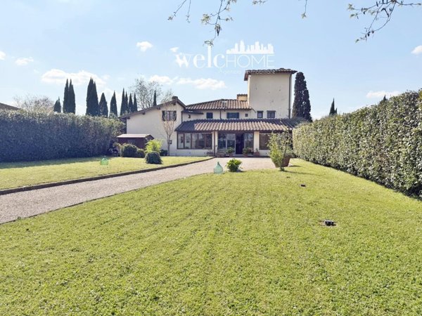 casa indipendente in vendita a Campi Bisenzio