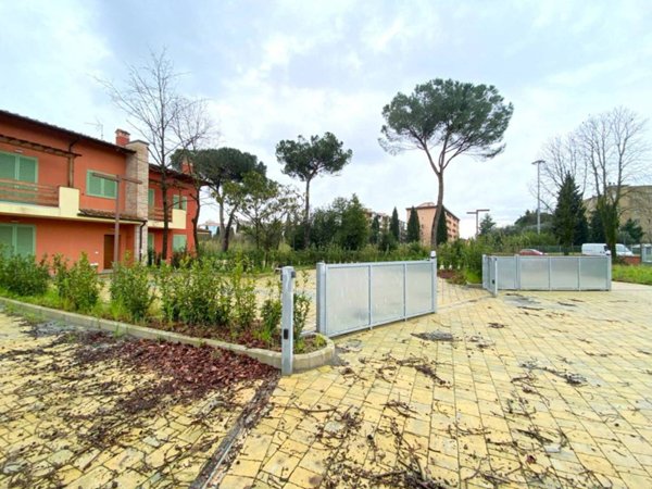 casa indipendente in vendita a Campi Bisenzio in zona Il Rosi