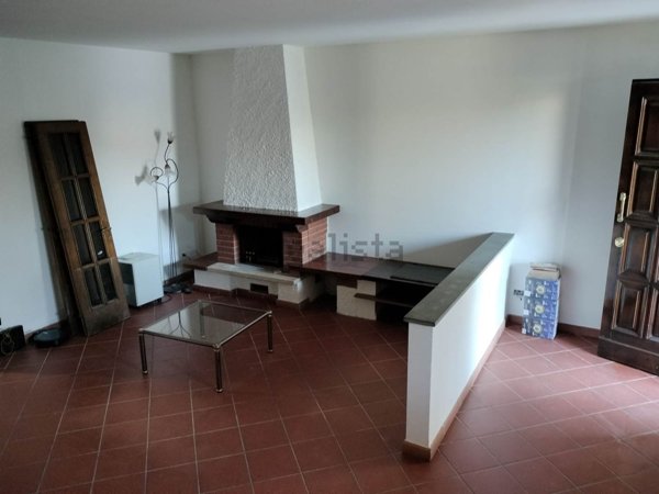 casa indipendente in vendita a Campi Bisenzio