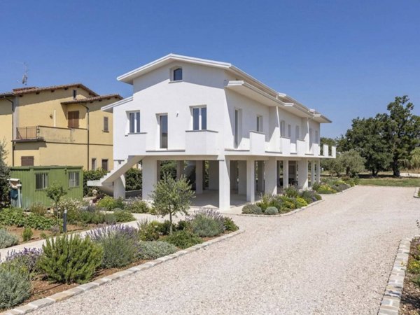 casa indipendente in vendita a Campi Bisenzio
