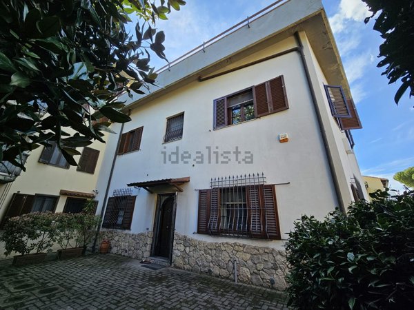 casa indipendente in vendita a Campi Bisenzio in zona San Donnino