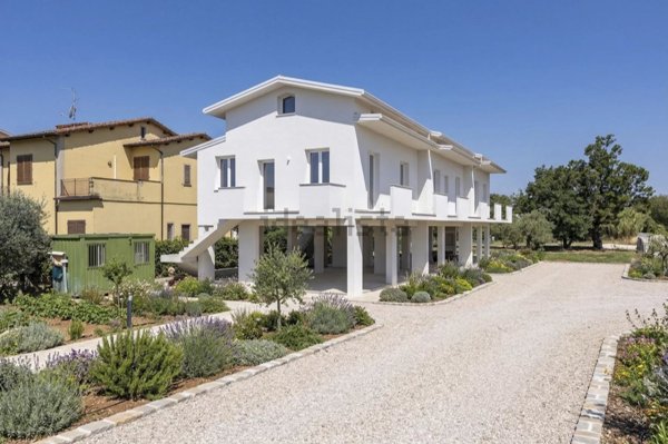 casa indipendente in vendita a Campi Bisenzio