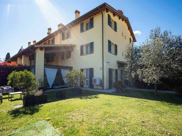 casa indipendente in vendita a Campi Bisenzio in zona Sant'Angelo a Lecore