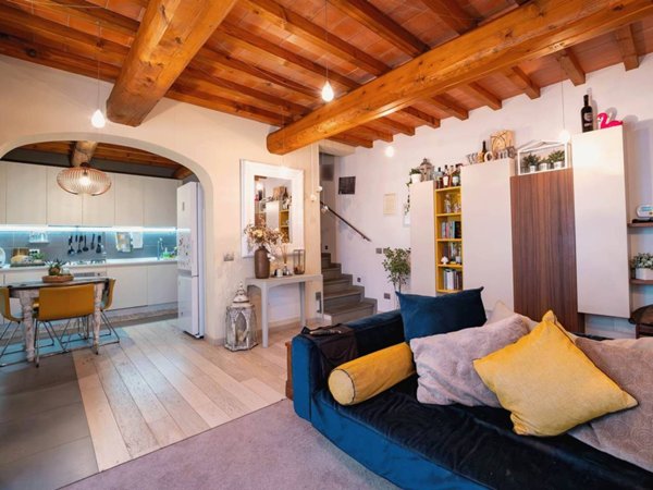 casa indipendente in vendita a Campi Bisenzio in zona Sant'Angelo a Lecore