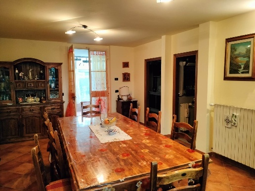 casa indipendente in vendita a Campi Bisenzio