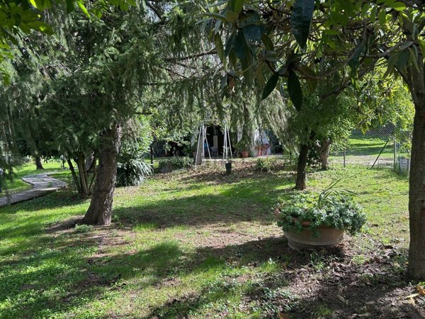 casa indipendente in vendita a Campi Bisenzio