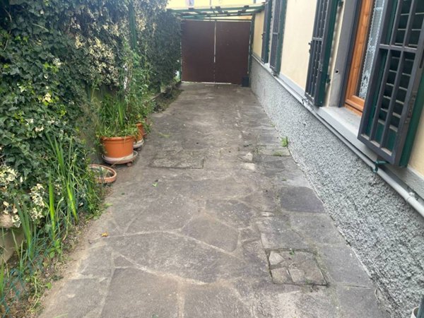 casa indipendente in vendita a Campi Bisenzio in zona San Cresci