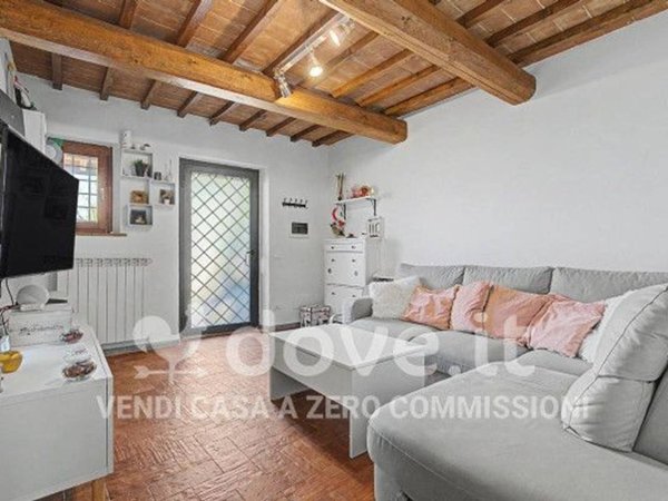 casa indipendente in vendita a Campi Bisenzio