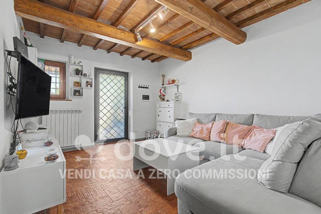 casa indipendente in vendita a Campi Bisenzio