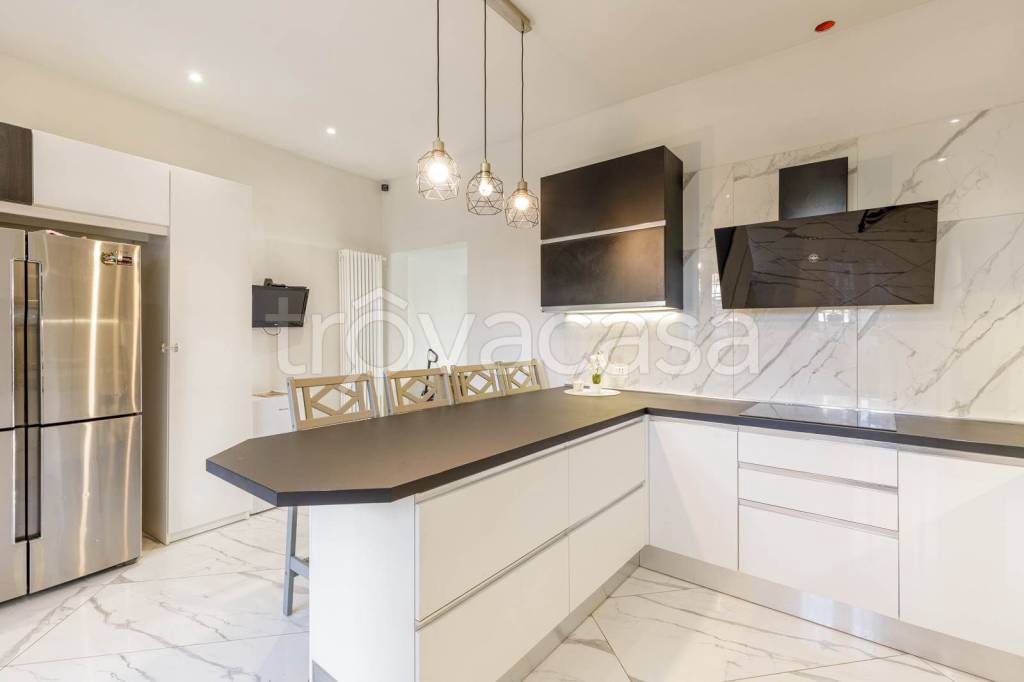 casa indipendente in vendita a Campi Bisenzio