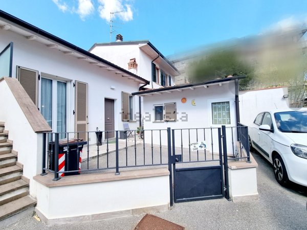 casa indipendente in vendita a Campi Bisenzio in zona San Piero a Ponti