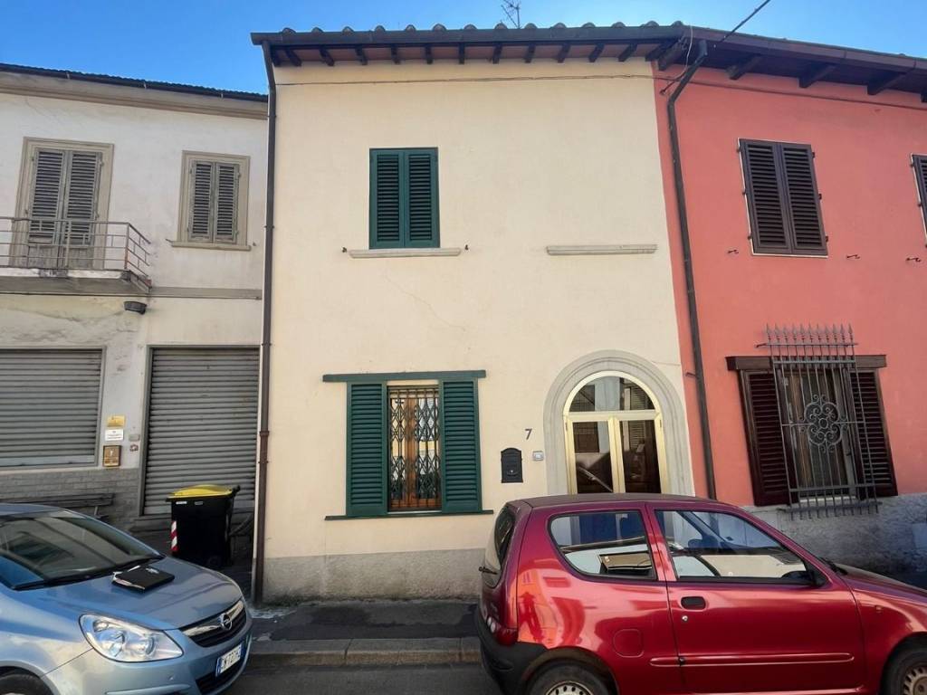 casa indipendente in vendita a Campi Bisenzio in zona Capalle