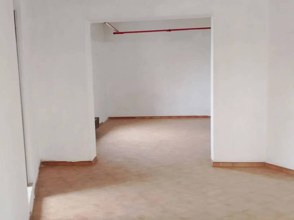 negozio in vendita a Campi Bisenzio