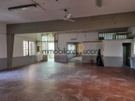 negozio in vendita a Campi Bisenzio