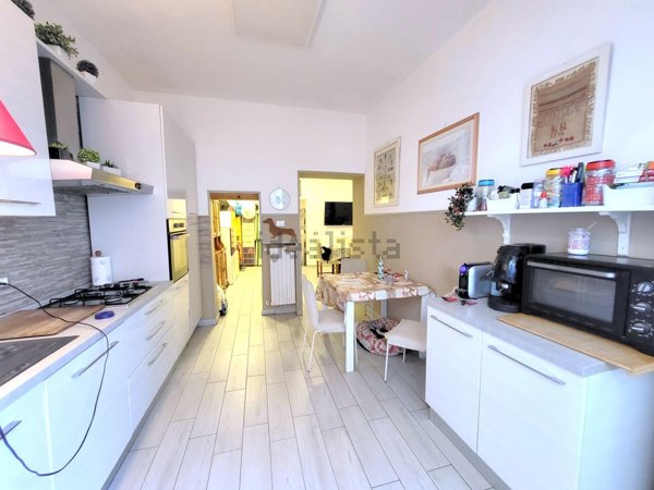 casa indipendente in vendita a Campi Bisenzio