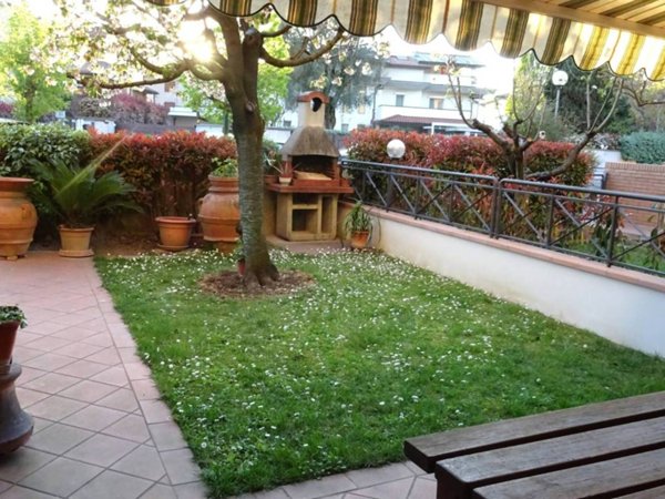 casa indipendente in vendita a Campi Bisenzio in zona San Cresci