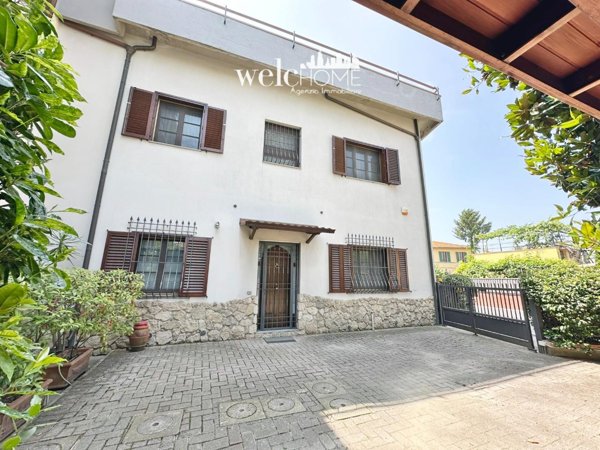 casa indipendente in vendita a Campi Bisenzio in zona San Donnino