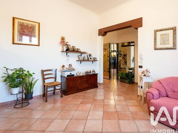 casa indipendente in vendita a Campi Bisenzio in zona Capalle