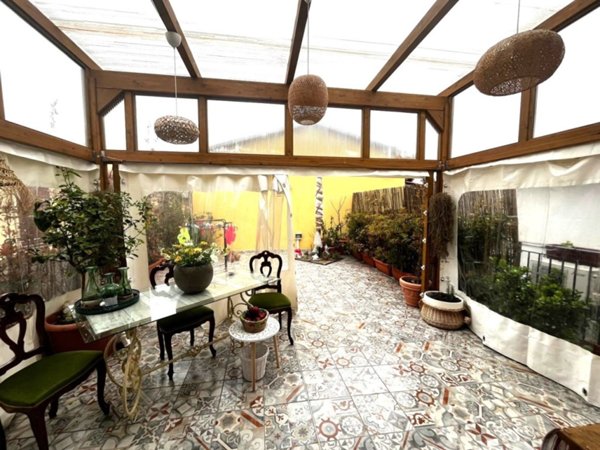 casa indipendente in vendita a Campi Bisenzio
