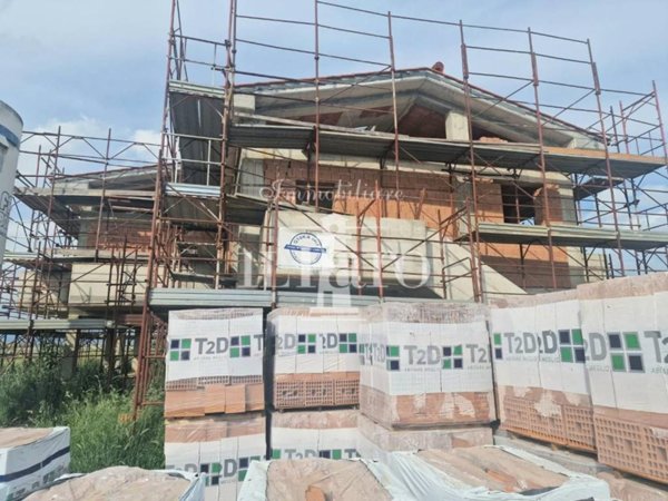 casa indipendente in vendita a Campi Bisenzio in zona La Madonnina