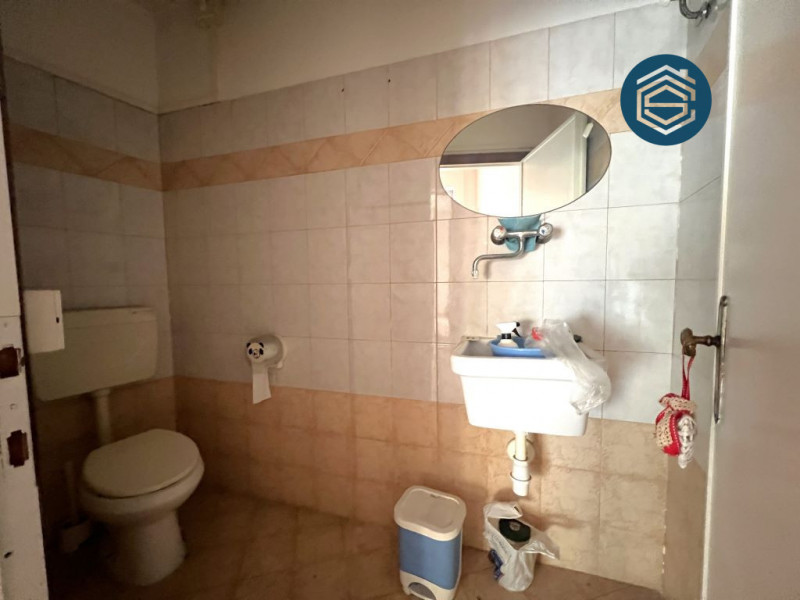 negozio in vendita a Campi Bisenzio