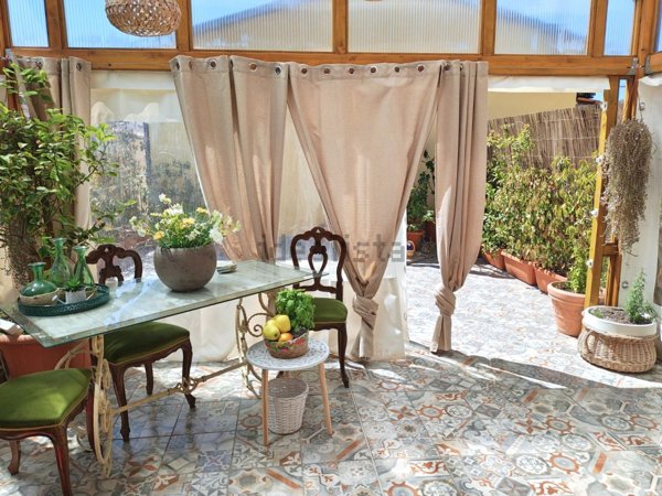 casa indipendente in vendita a Campi Bisenzio