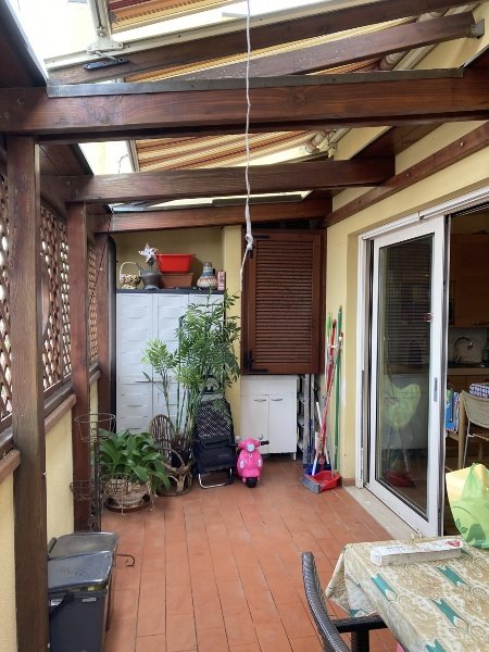 casa indipendente in vendita a Campi Bisenzio in zona Capalle