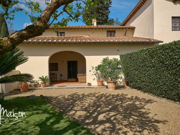 casa indipendente in vendita a Campi Bisenzio in zona Il Rosi