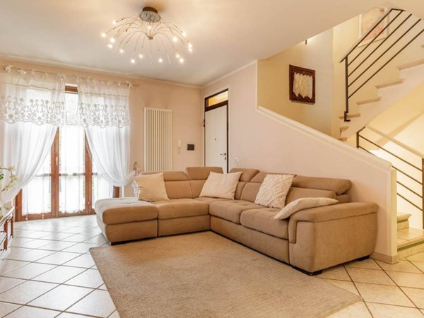 casa indipendente in vendita a Campi Bisenzio in zona San Piero a Ponti