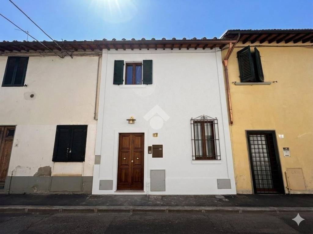 casa indipendente in vendita a Campi Bisenzio