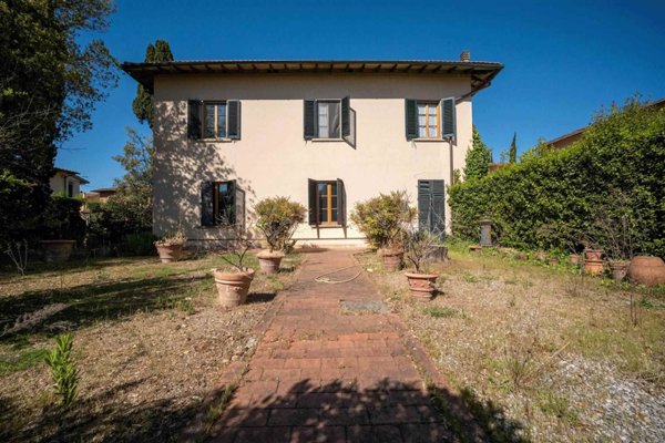casa indipendente in vendita a Campi Bisenzio in zona San Piero a Ponti