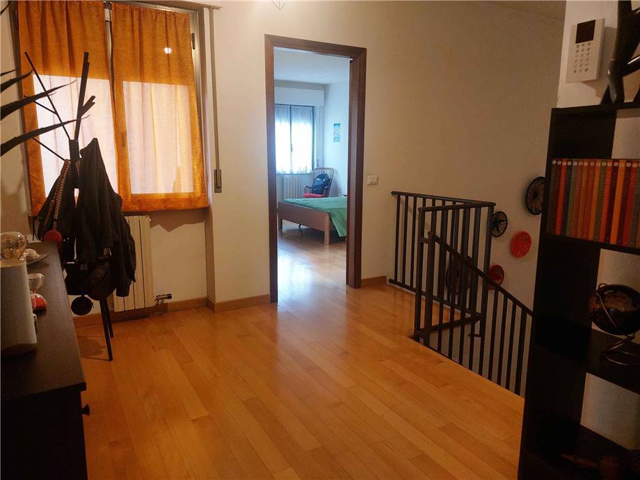 casa indipendente in vendita a Campi Bisenzio