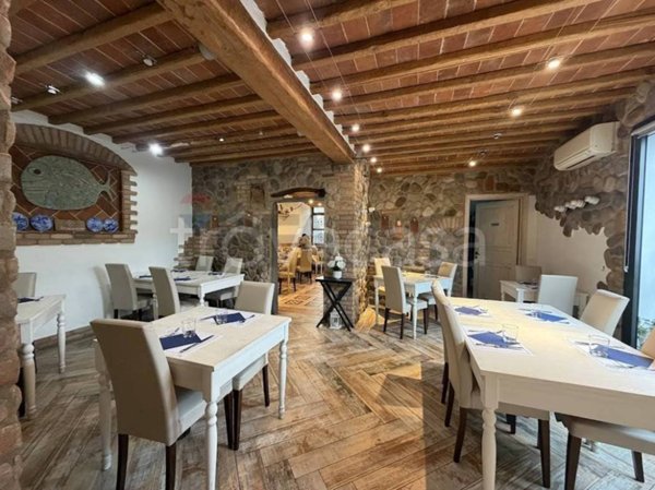 negozio in vendita a Campi Bisenzio in zona Capalle