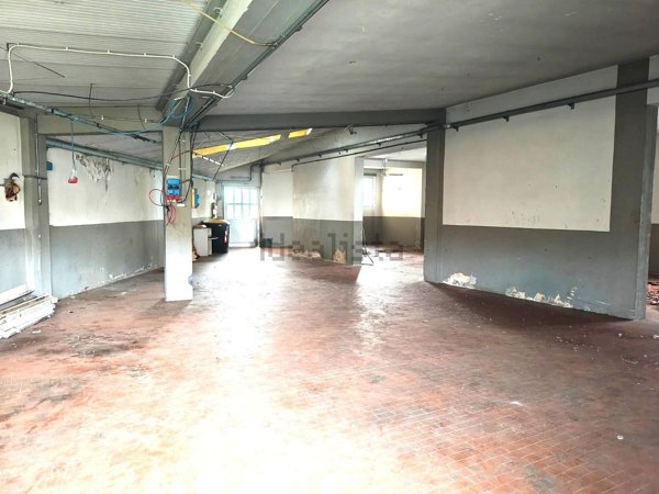 capannone in vendita a Campi Bisenzio in zona Capalle