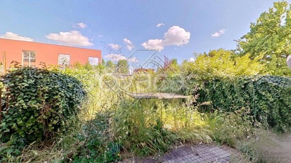 casa indipendente in vendita a Campi Bisenzio