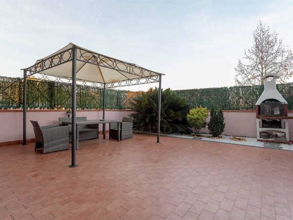 appartamento in vendita a Campi Bisenzio in zona Capalle