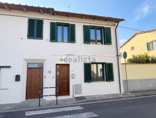 casa indipendente in vendita a Campi Bisenzio