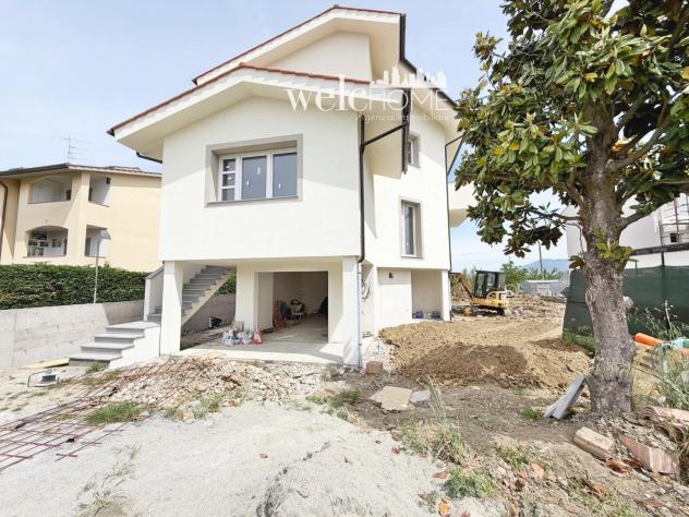 casa indipendente in vendita a Campi Bisenzio in zona Sant'Angelo a Lecore