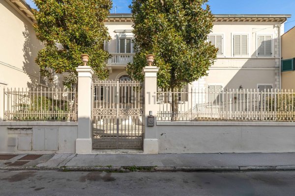 casa indipendente in vendita a Campi Bisenzio in zona San Piero a Ponti